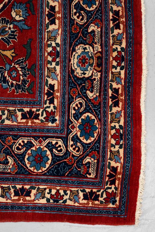 A carpet, antique/semi-antique, Teheran/Nain Tuteshk, ca 314 x 211 cm.