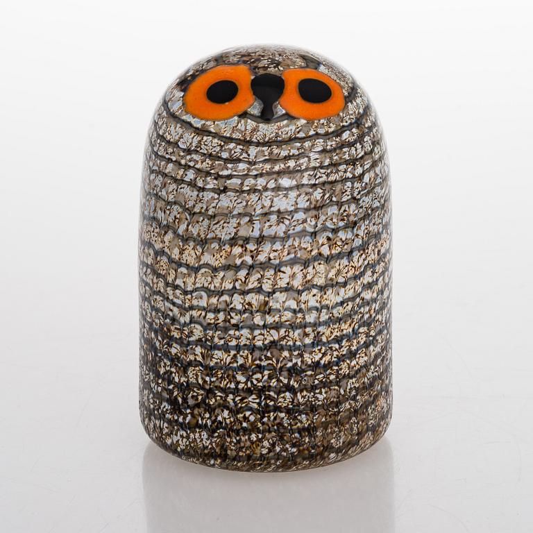 Oiva Toikka, a glass bird signed O. Toikka Nuutajärvi.