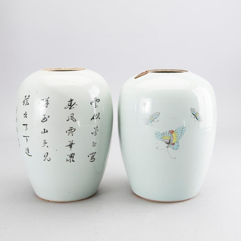 Two Chinese vases, Early 20th Century.