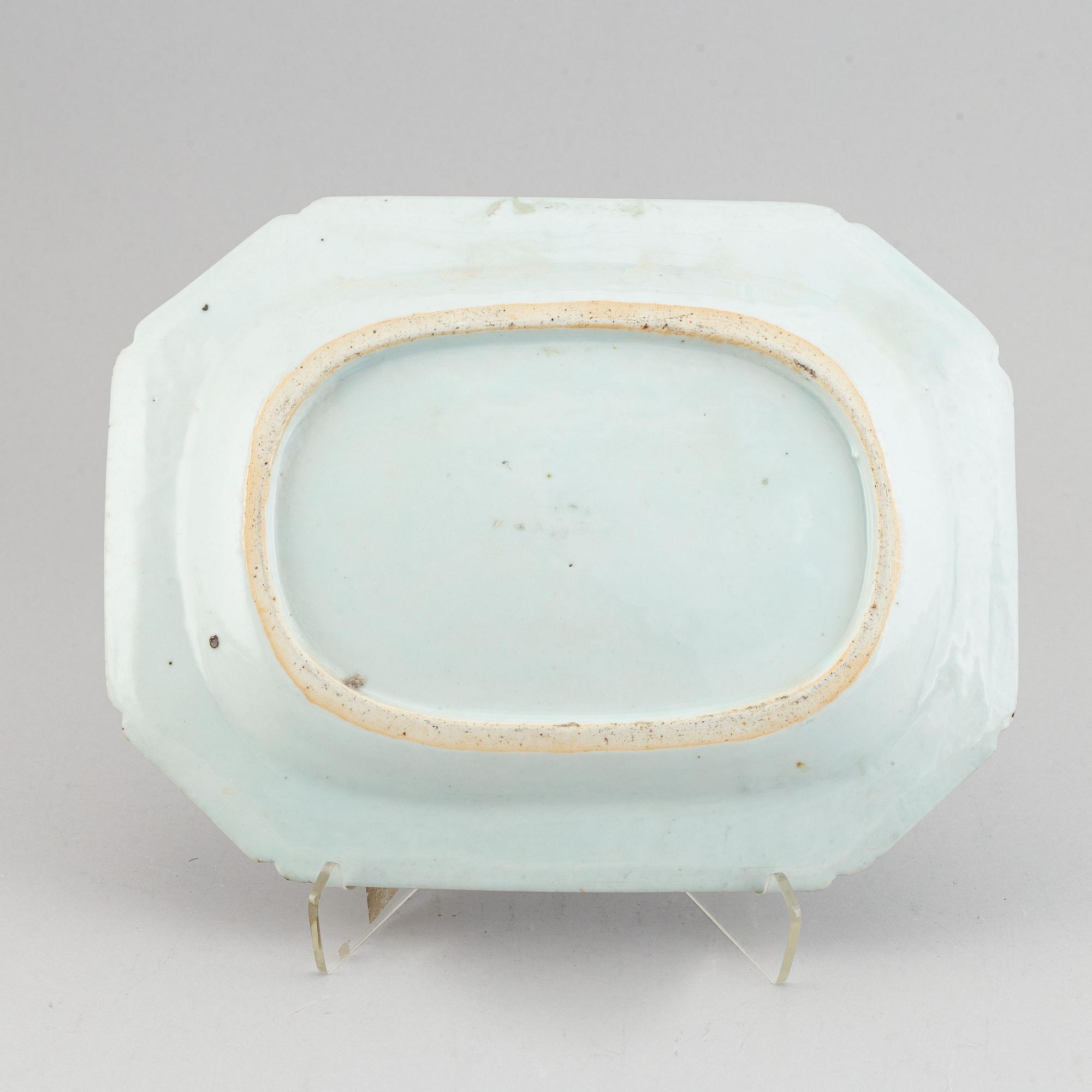 Serveringsfat, kompaniporslin. Qingdynastin, Qianlong (1736-95).