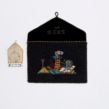 TEXTILIER, 2 delar, 1800-tal.