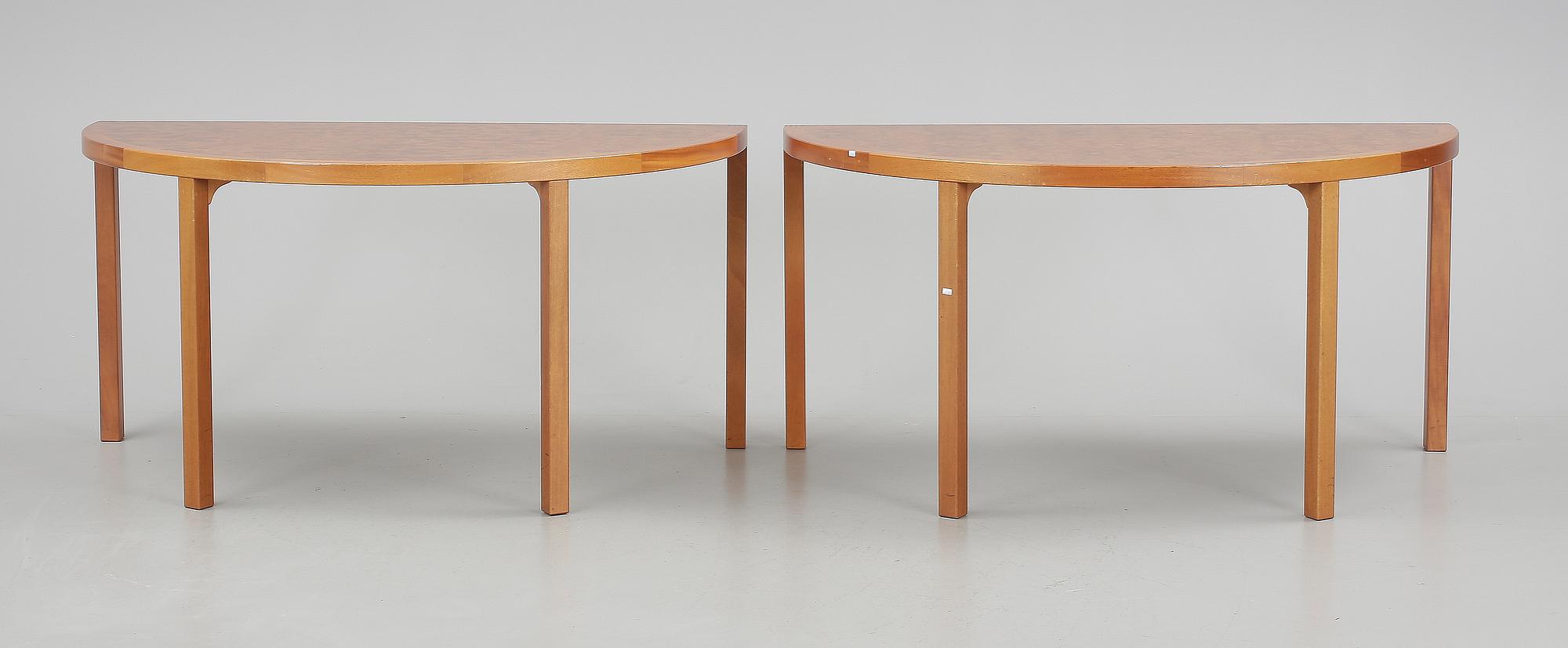 KONFERENSBORD, 4 delar, 1900-talets andra hälft, Gärsnäs, stämpelsignerade undertill.