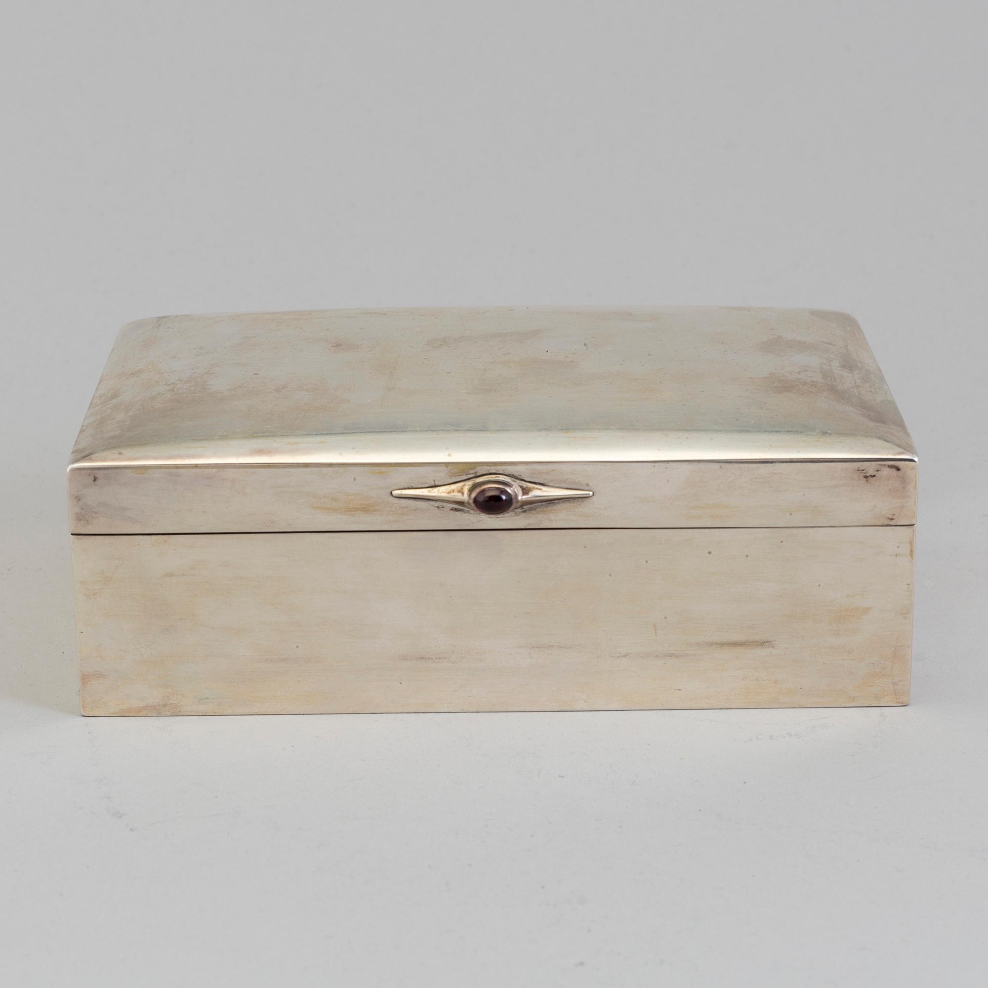CIGARRSKRIN, silver, troligen AG Dufva, Stockholm, 1917.