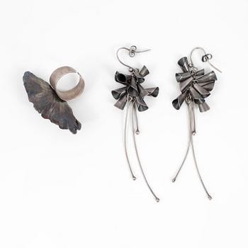 ÖRHÄNGEN, samt, RING, silver, bl a Petra Schou, 2000-tal.