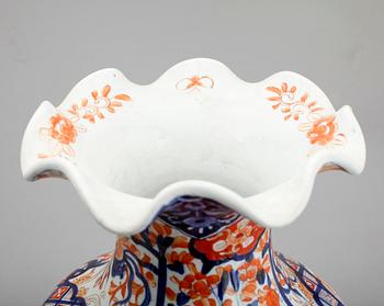 GOLVURNA, porslin, Japan, 1800-/1900-tal.