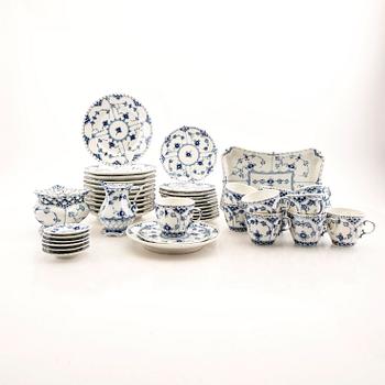 Servis, 33 delar, "Musselmalet Helblonde", Royal Copenhagen Danmark porslin.