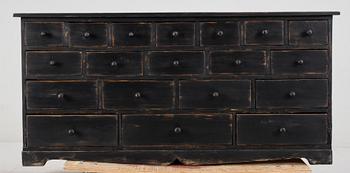 SIDEBORD / LÅDFACK, omkring 1900.