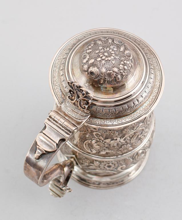 STOP, silver, IM,  London 1766. Vikt ca 788 g.