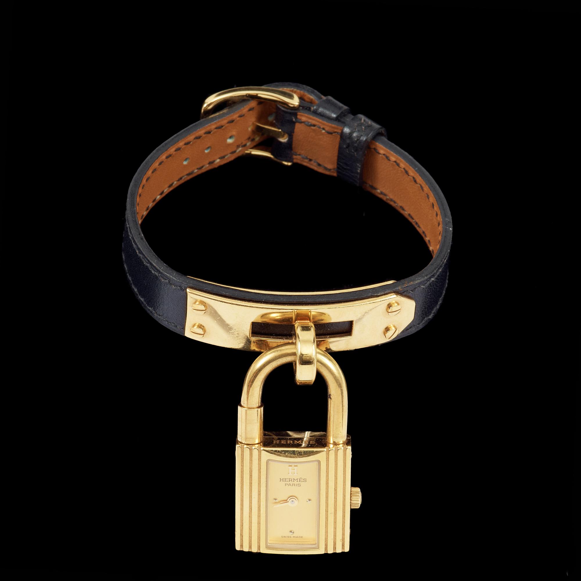 A Ladies wristwatch by Hermès.