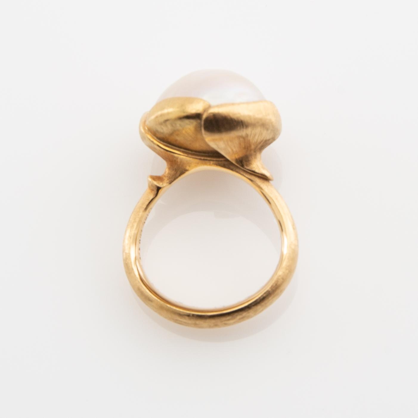 Ole Lynggaard, ring, "Lotus", 18k gold with white pearl.