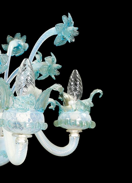 LJUSKRONA, glas, venetiansk stil, 1900-talets mitt. Höjd 62 cm.