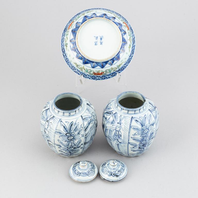 Two blue and white jars in Ming style and a dish, China, 20th Century.