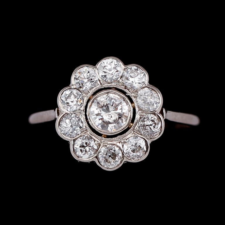 RING, 18 k vitguld, briljanter tot ca 1,50 ct, svenska stämplar Mikow 1958.