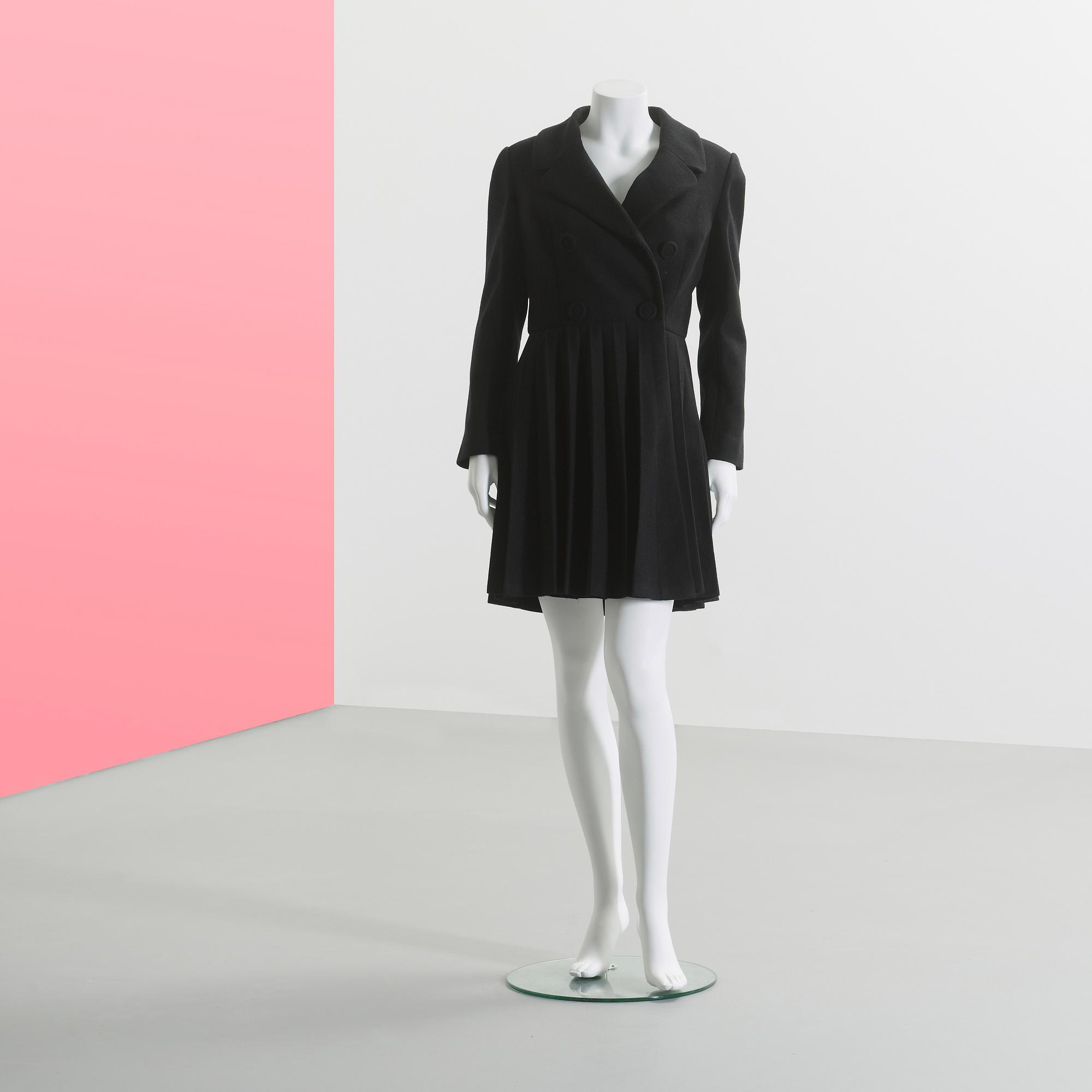 KAPPA, Red Valentino, storlek 44.