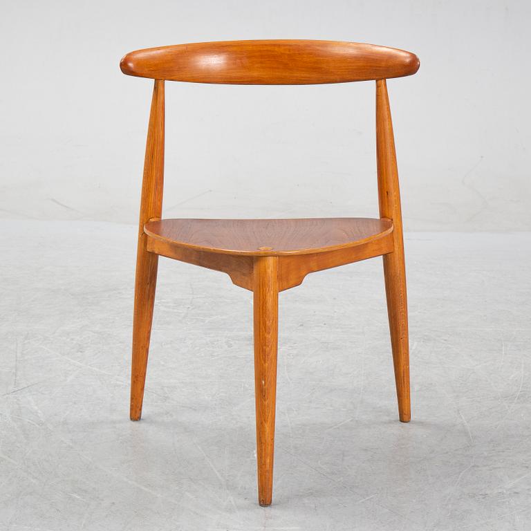 Hans J Wegner, a 'Hjertestolen' chair from Fritz Hansen, Denmark.
