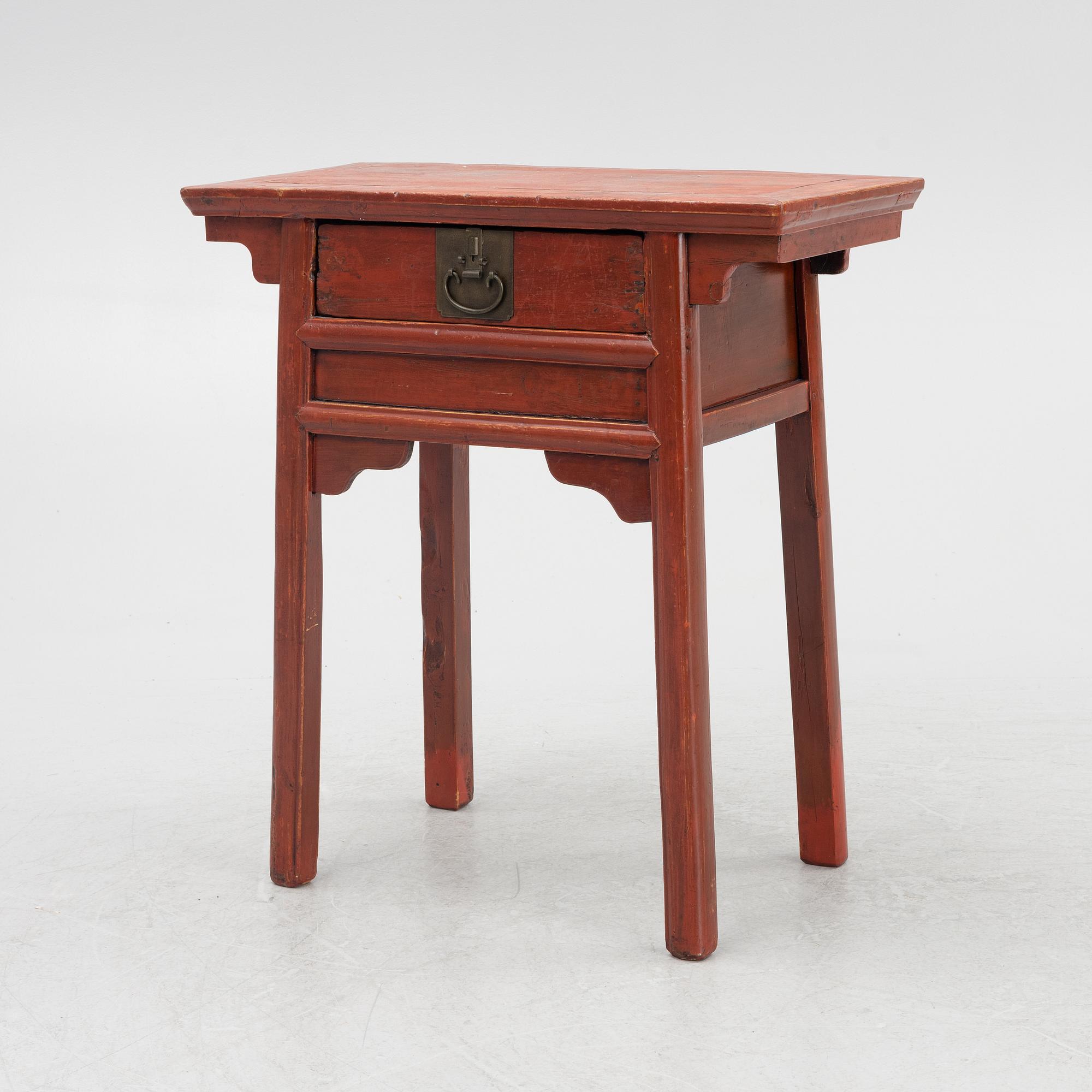 Altarbord, rödlackerat, Kina 1900-tal.