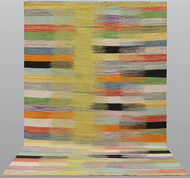 A Kilim carpet, modern design, c. 300 x 202 cm.