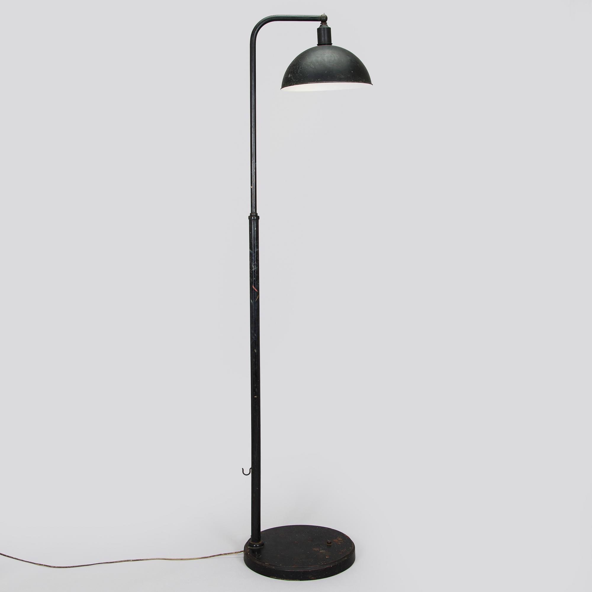 Paavo Tynell, golvlampa / ateljélampa, beställningsarbete, Taito 1933.