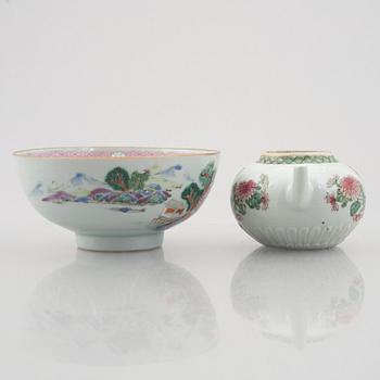 Six pieces of Chinese porcelain, Qing dynasty, 18th-19th century.