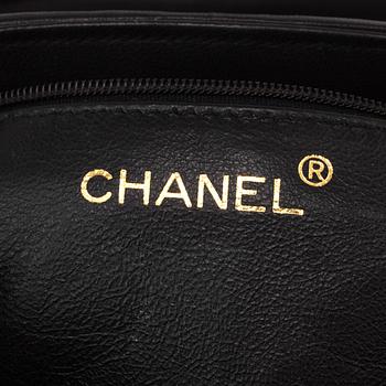 A handbag by Chanel 1989/991.