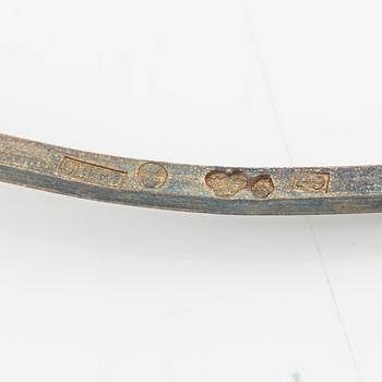 Lars Arby, ett armband och sex hängen samt en halsring, silver, med emalj.