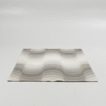 Verner Panton, "Wave", rug, 170 x 240 cm.