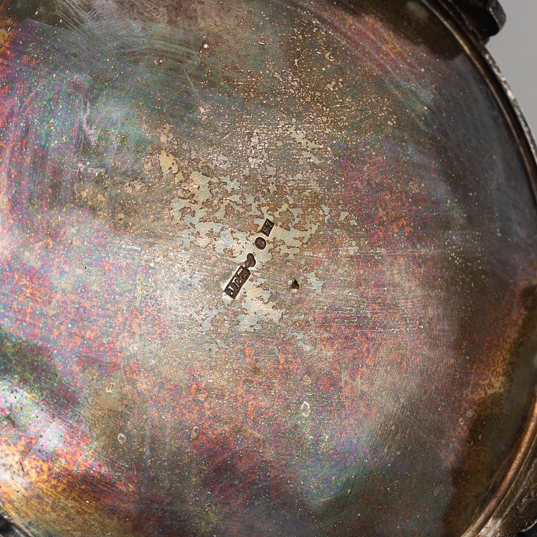 A Swedish silver Gustavian style coffee service, mark of JE Torsk, Stockholm 1908.