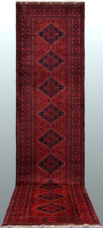 Gallerimatta, Afghan, 391 x 87 cm.