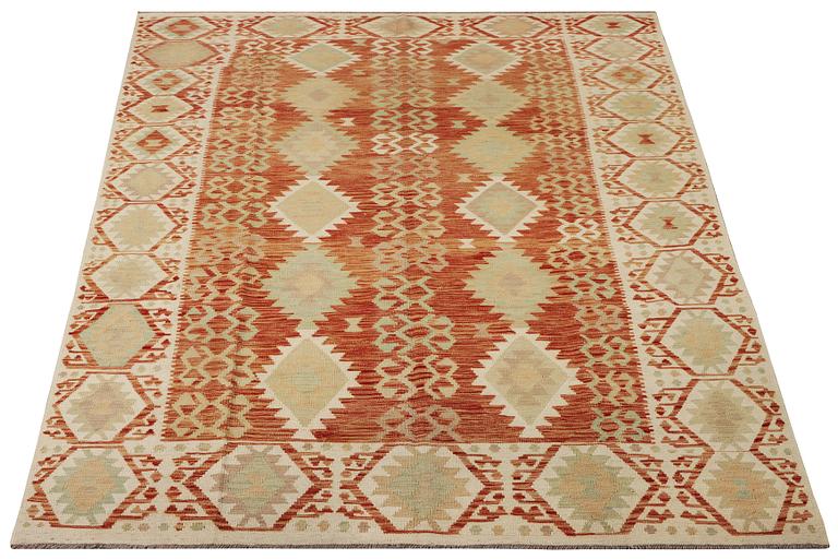 A Kilim carpet, c. 301 x 198 cm.