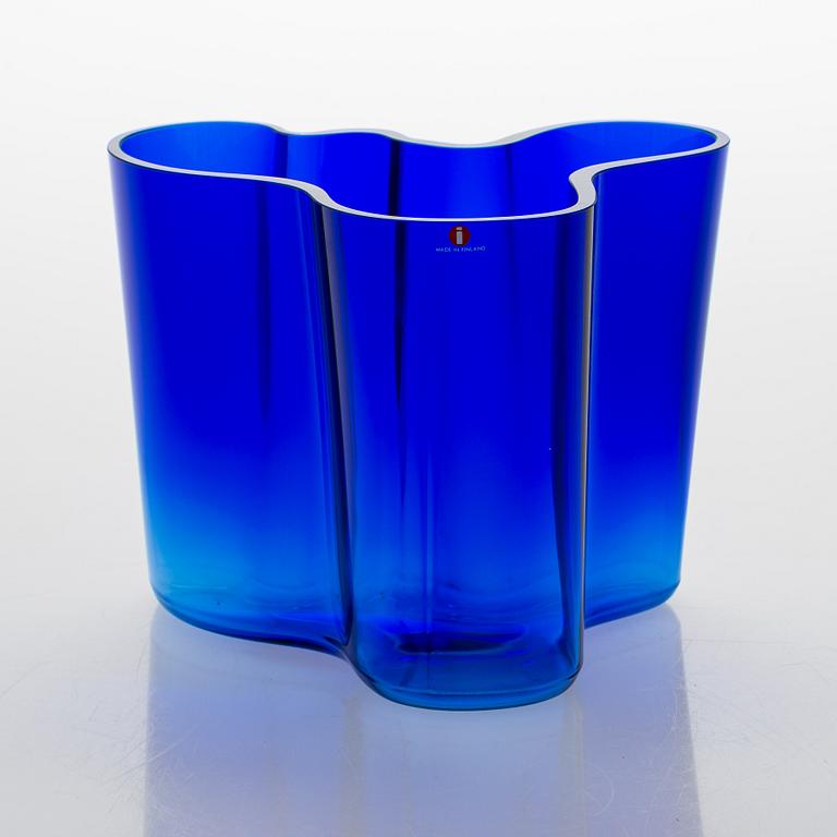 Alvar Aalto, vas, modell 3030, signerad Alvar Aalto Iittala.