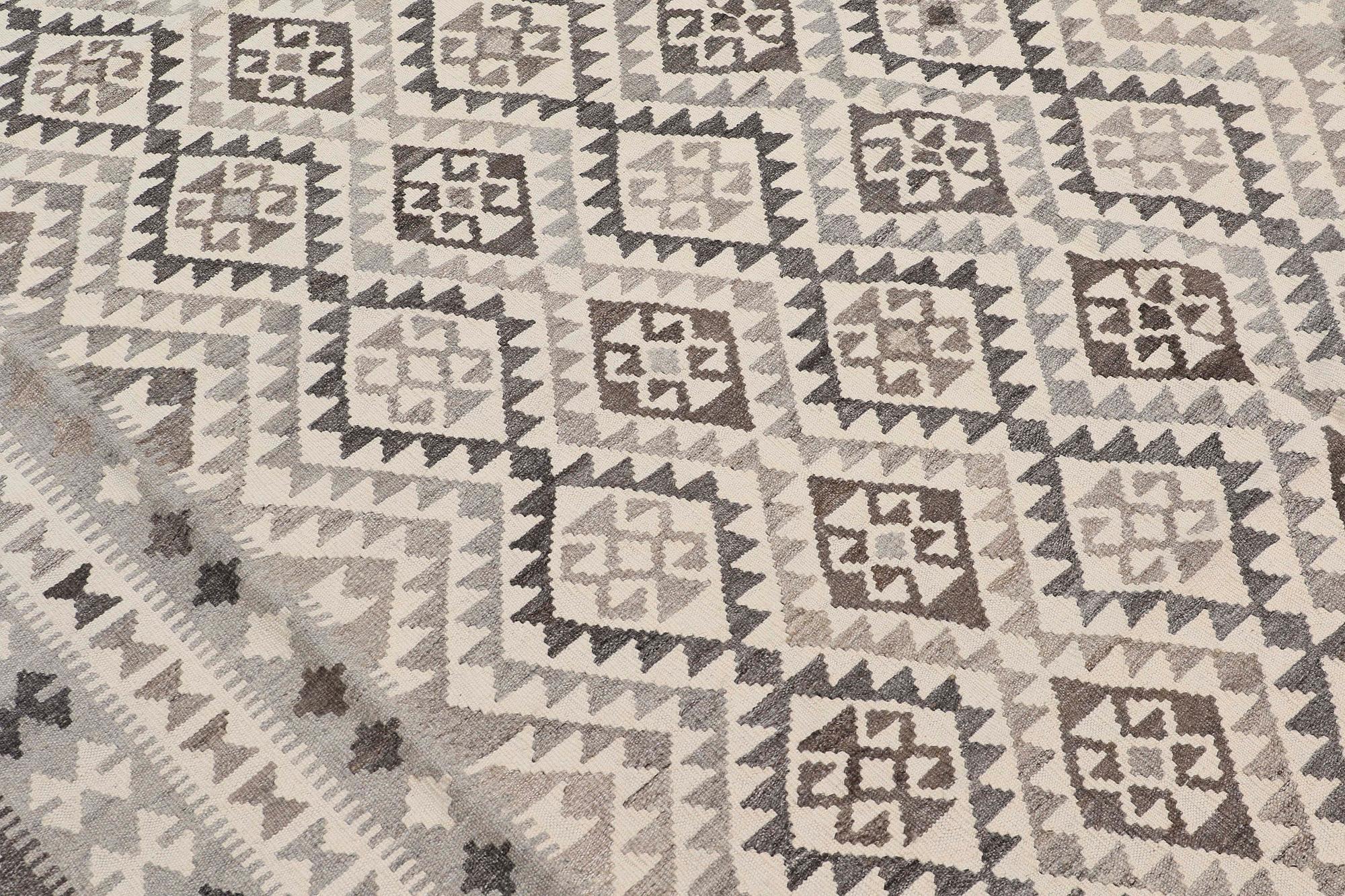 A Kelim carpet, 295 x 200 cm.