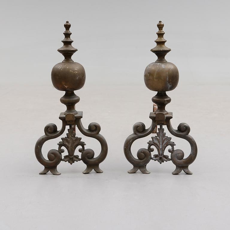 ELDHUNDAR, 1 par, mässing, 1800-talets mitt.