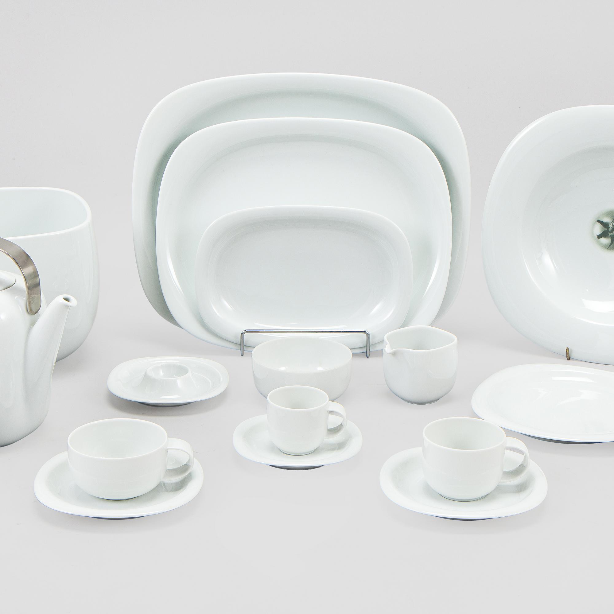 Timo Sarpaneva, Servis 87 delar, porslin, "Suomi", Rosenthal Studio-linie, Formgiven 1974.