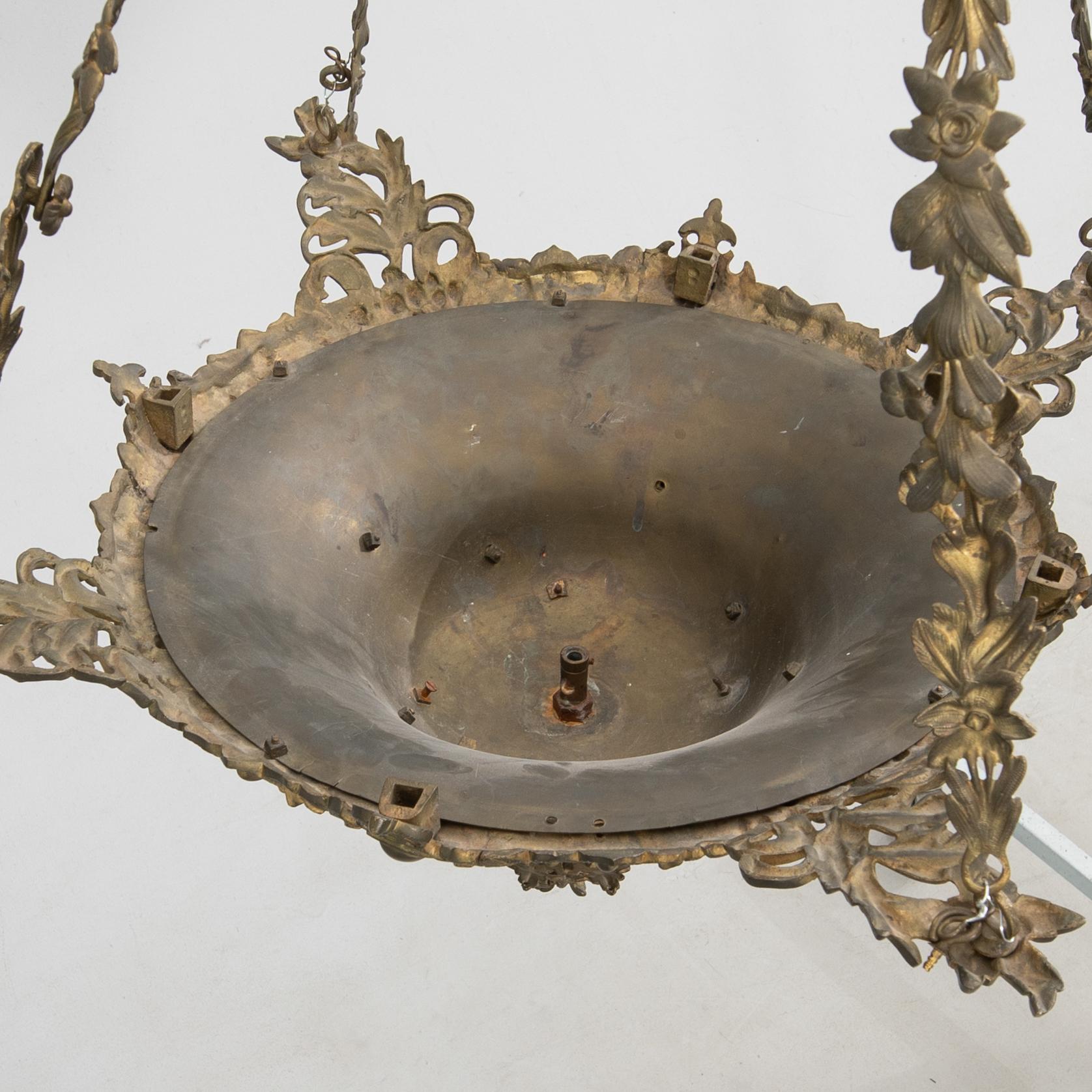 Chandelier Neo-Rococo second half of the 19th century, not complete.