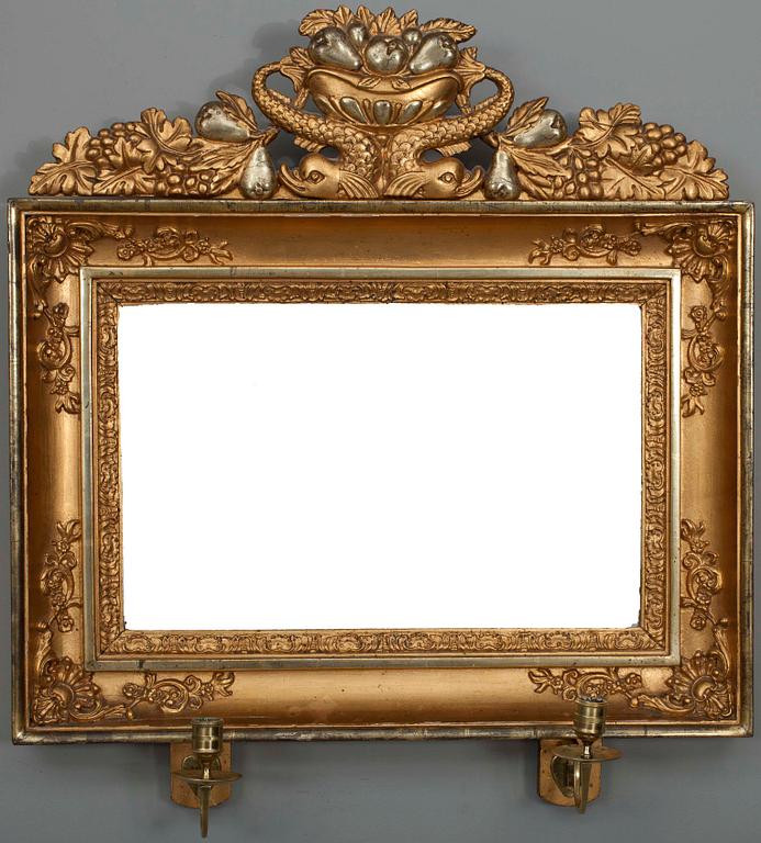 SPEGELLAMPETT, för två ljus, trä och mässing, Karl Johan, Sverige, 1800-talets första hälft.