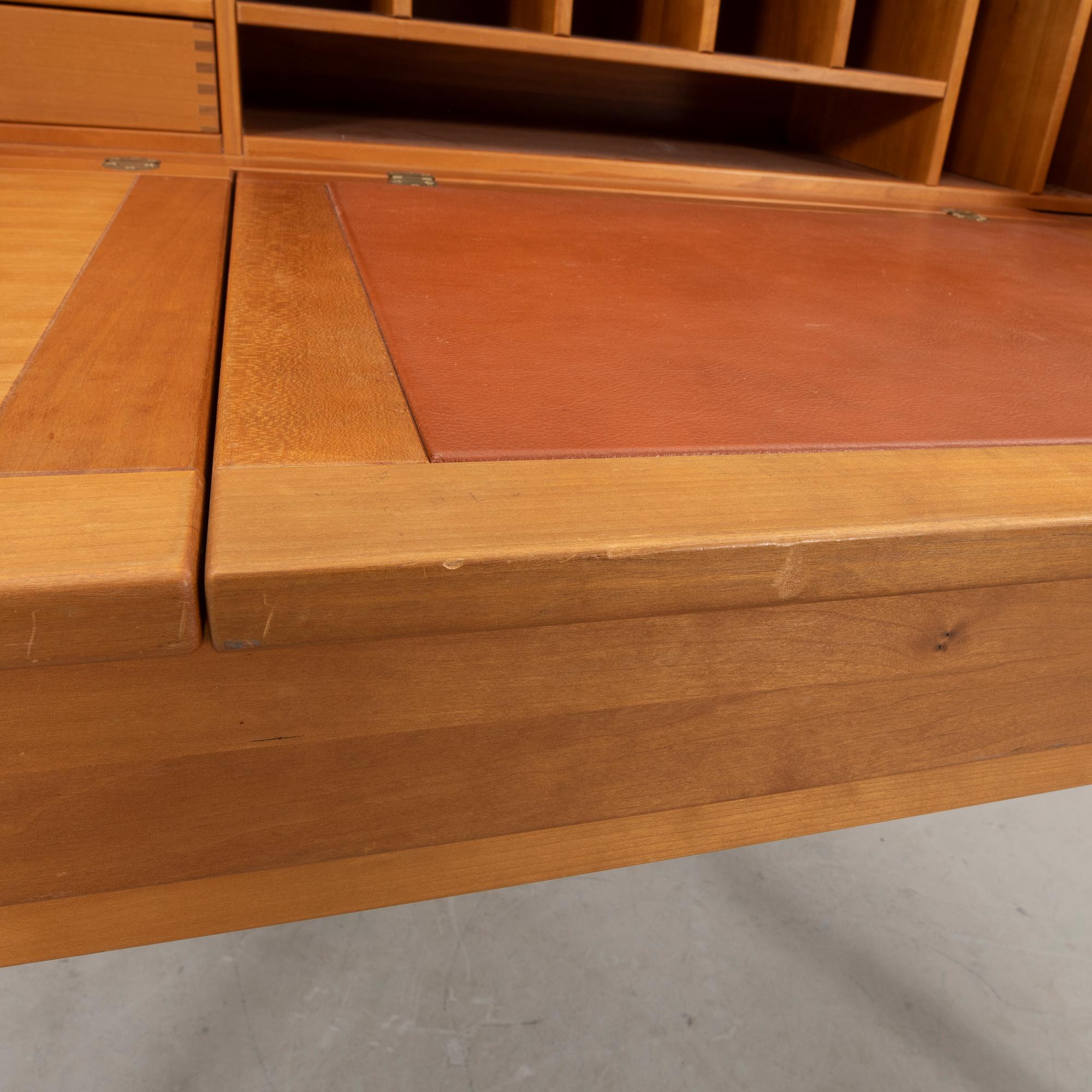 Andreas Hansen, skrivbord med skrivbordsstol, Hadsten Träindustri Danmark, sekelskiftet 2000.