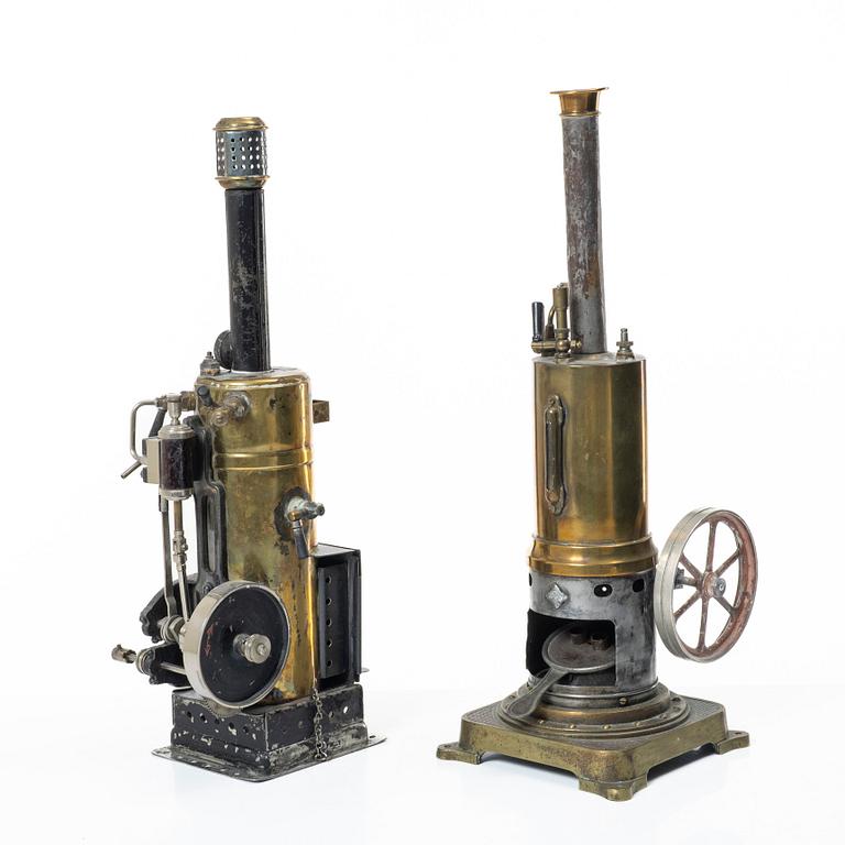 Two Steam engines,  Märklin and Gebrüder Bing. Early 20th century.