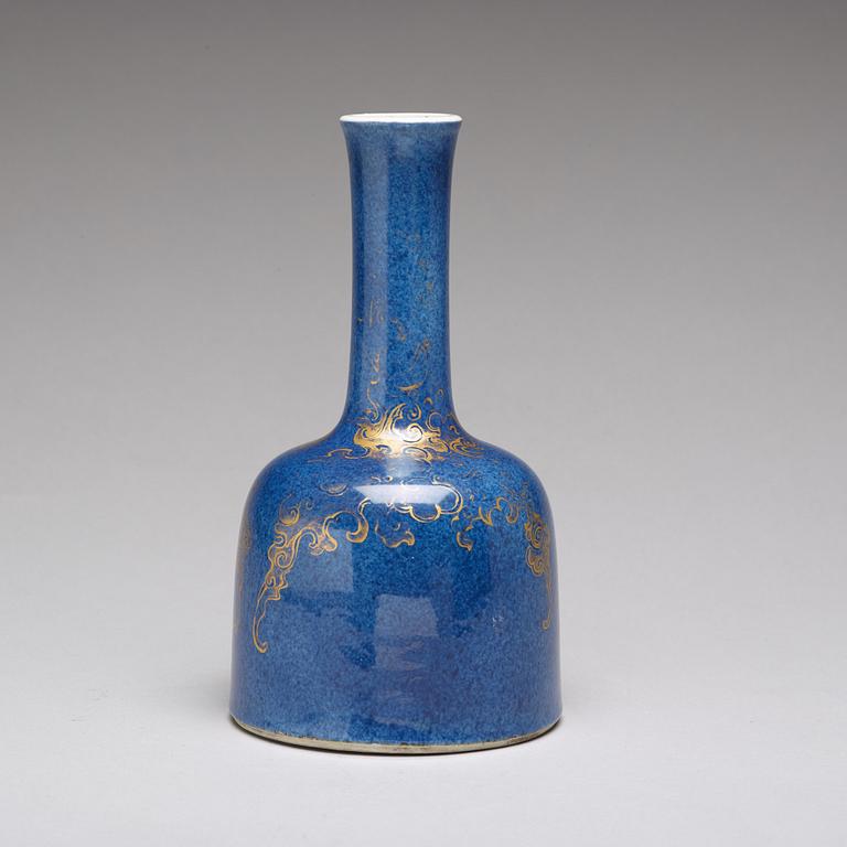 A powder blue vase, Qing dynasty, 18th Century.