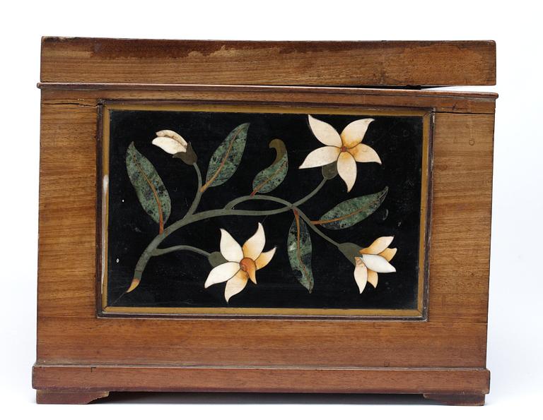 An 18th century pietre dure box, Florence.