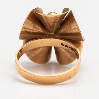 Elis Kauppi, A 14K gold ring. Kupittaan kulta, Turku 1973.