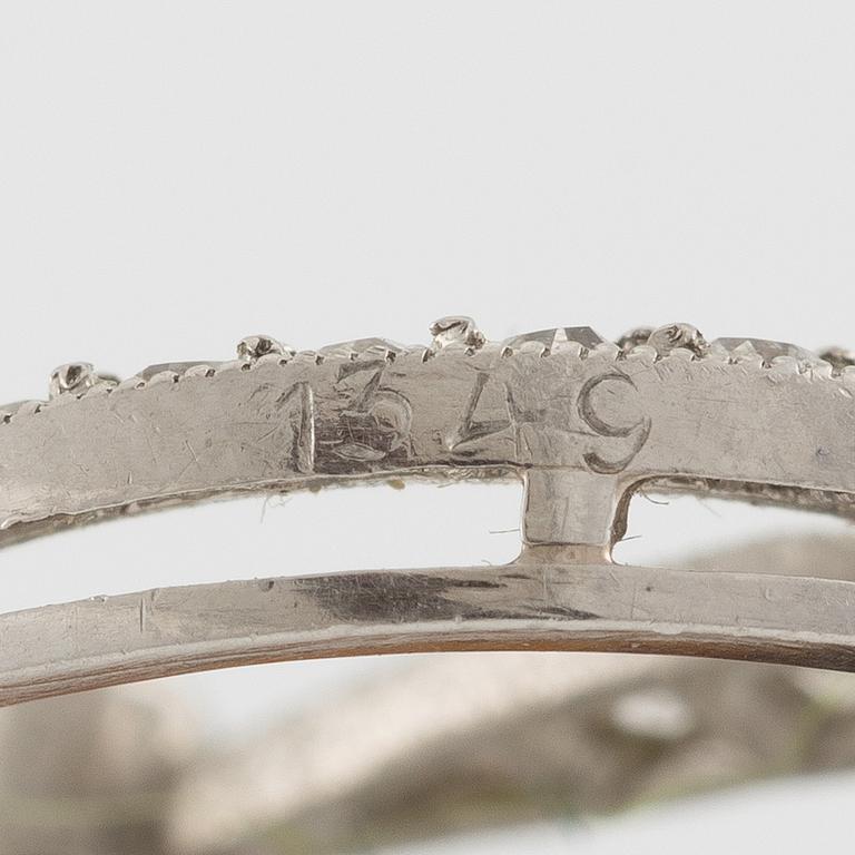 Brooch, gold and old-cut and rose-cut diamonds.