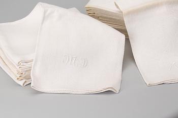 HANDDUKAR, 6 + 12 stycken, dräll, handvävda, 1900-talets mitt.