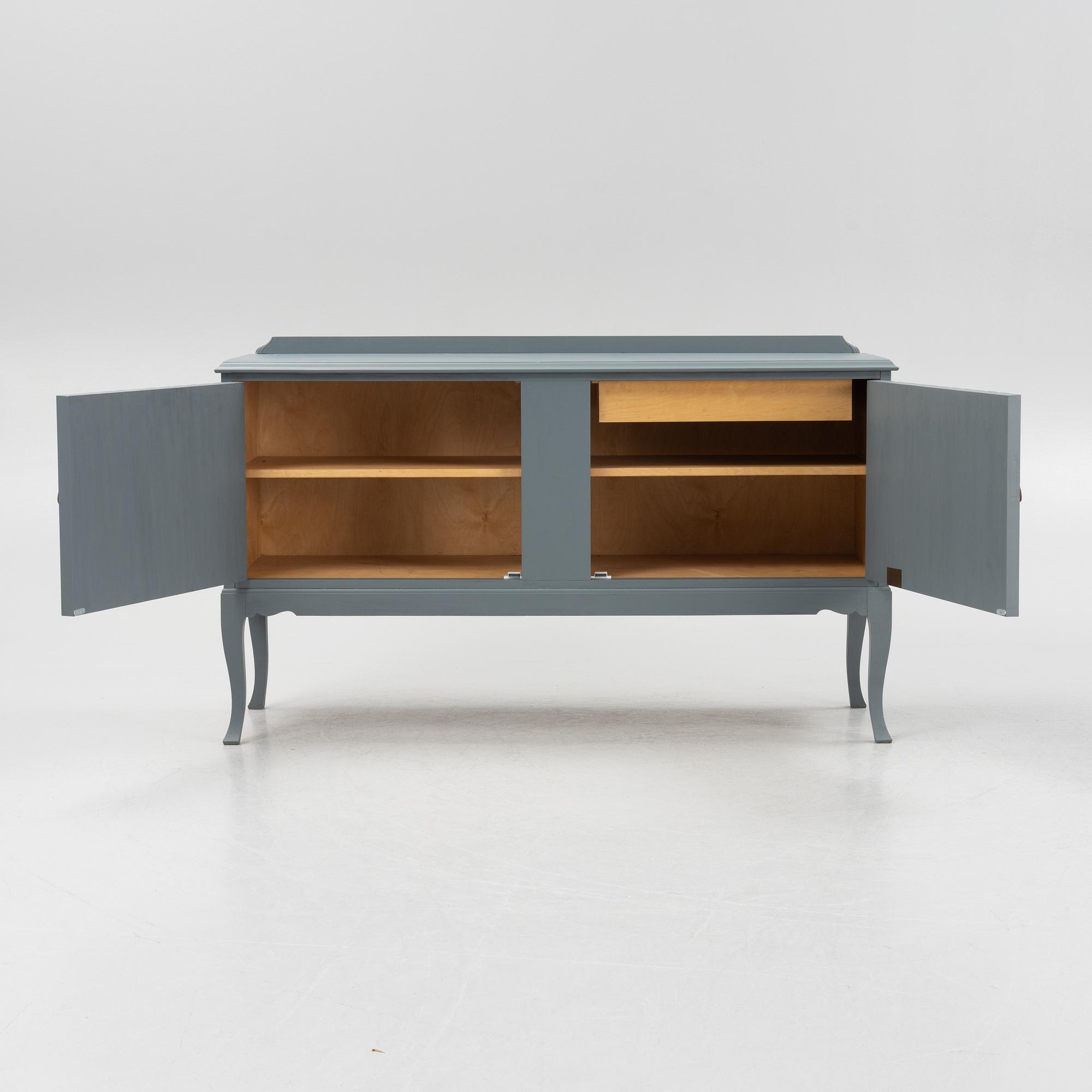 Sideboard, 1900-talets mitt.