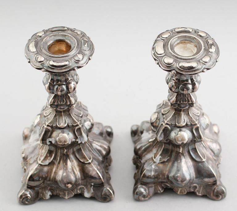 LJUSSTAKAR, 1 par, silver, svenska importstämplar, 1900-talets mitt.