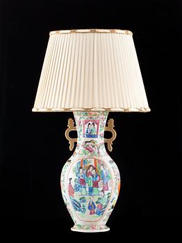 BORDSLAMPA, porslin, Kanton, 1800-tal.