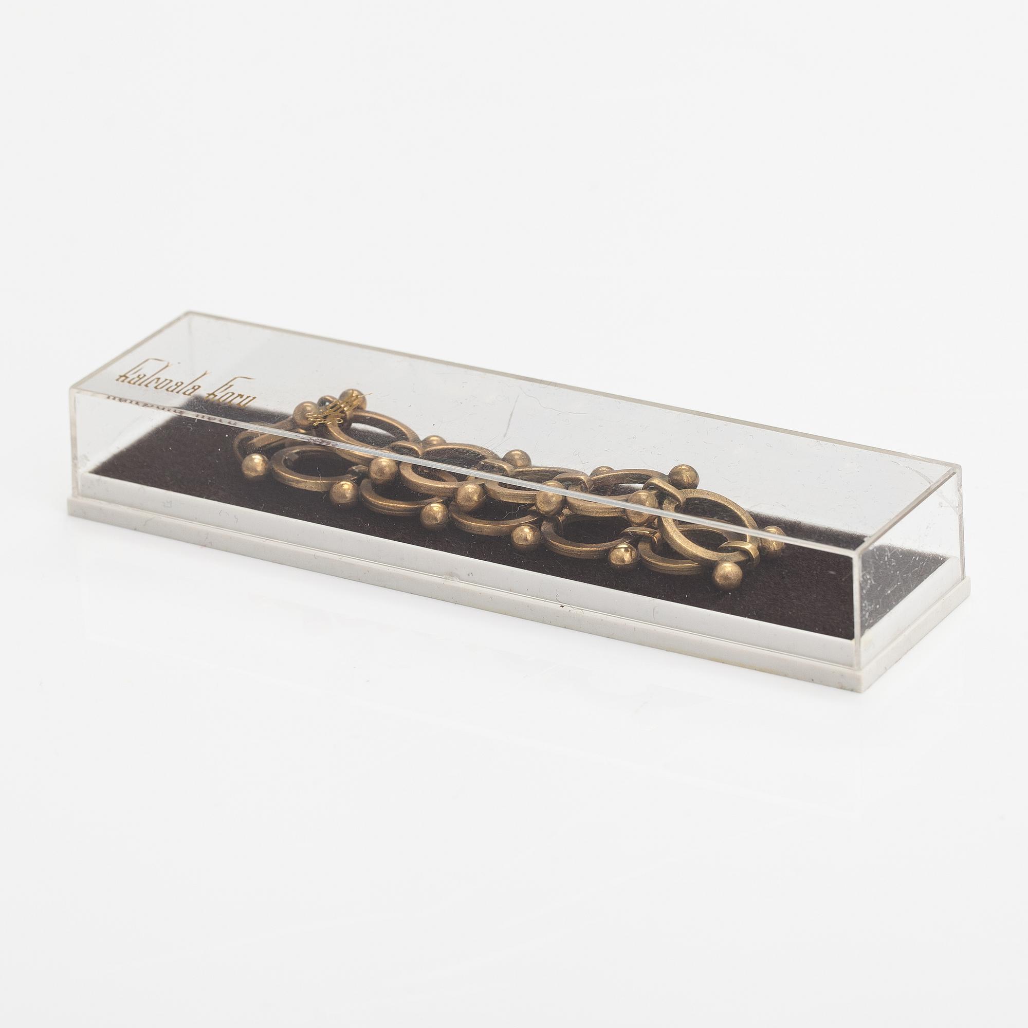 Kai Lindström, A bronze bracelet, model 1517. Kalevala Koru, Helsinki.