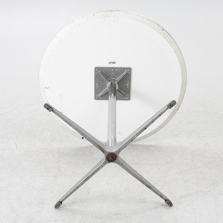 Arne Jacobsen, Table, "Circular", Fritz Hansen, Denmark.