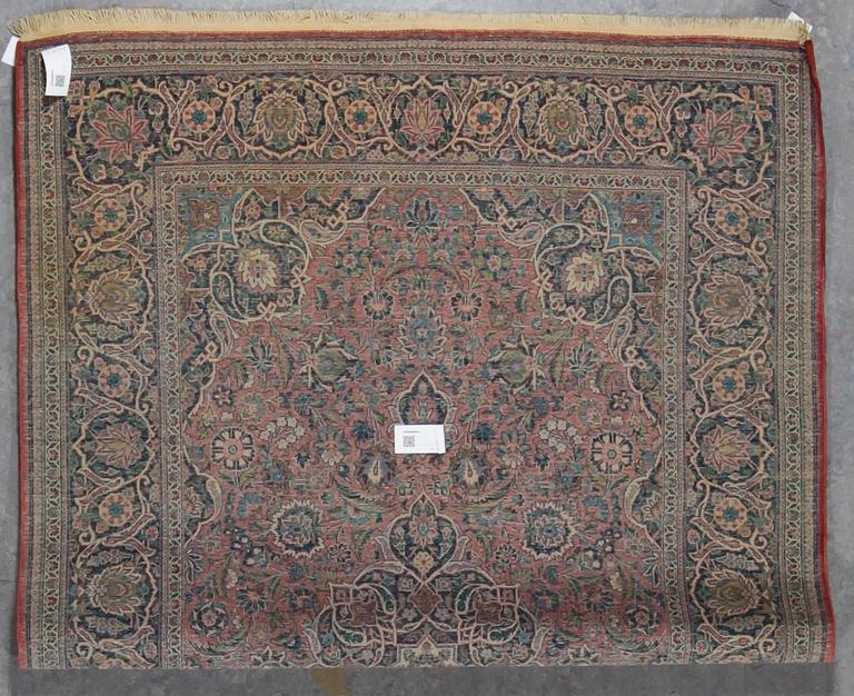 MATTA, semiantik Keshan. Ca 214 x 134 cm.