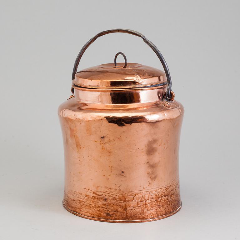 THREE COPPER KITCHEN UTENSILS, 19th century.