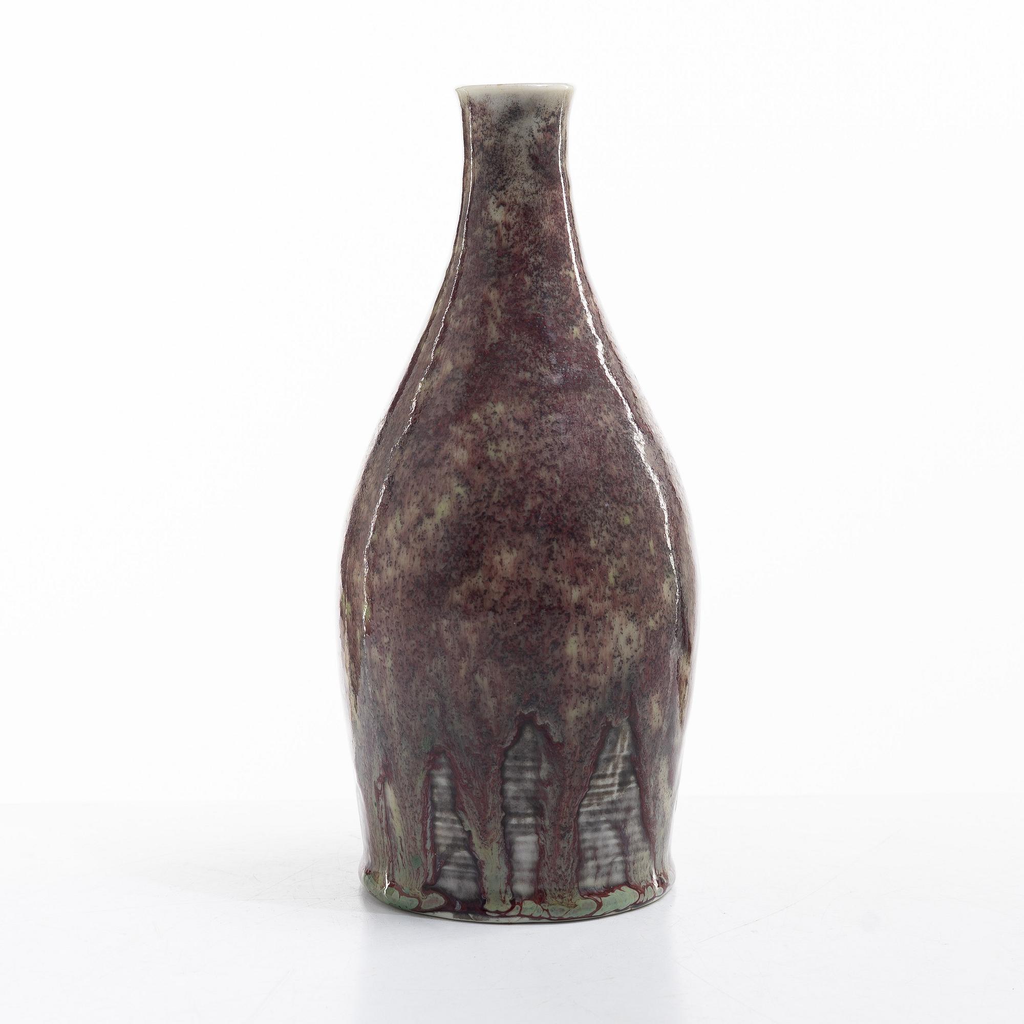 Aune Siimes, Vase, porcelain, Arabia, Finland 1940s.